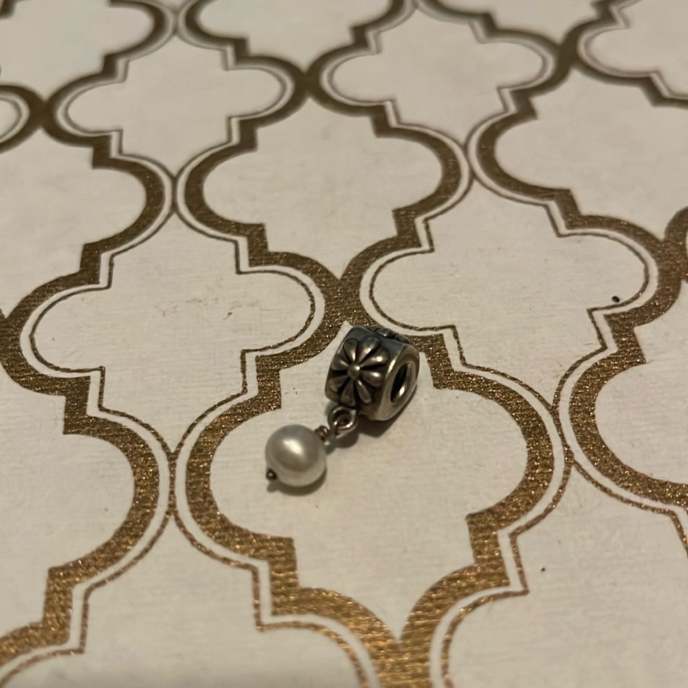 Pandora simple flower pearl drop charm